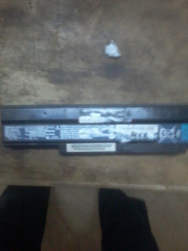 بطارية لاب ايسر للبيع مستعملة