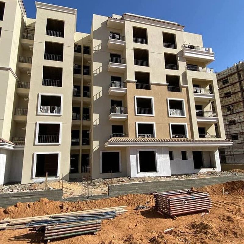 شقة للبيع فىSarai التجمع الخامس استلام فورى