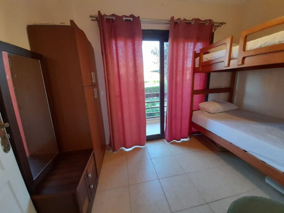 2 beds 1 bath Flat/apartment