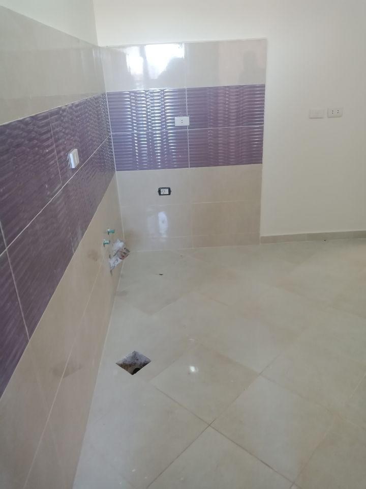 استوديو للبيع في منطقة النور بالاحياء دور ثالث تشطيب لوكس