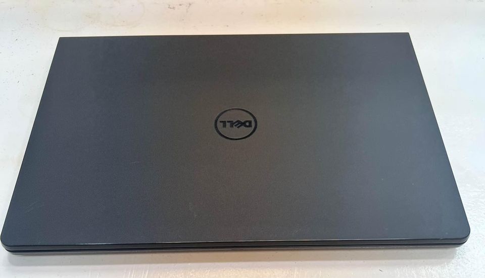 لابتوب ديل انسبيرون كور اي ٥ الجيل السابع بحالة كسر زيرو مع شاشه ١٥.٦ فل اتش دي وكمان تاتش سكرين