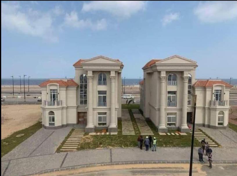 ادفع 300 الف مقدم واستلم فيلتك متشطبه بالكامل علي المفتاح علي للبحر مباشره