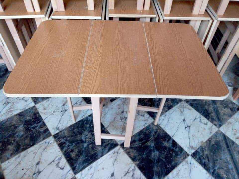 أثاث من خشب الزان