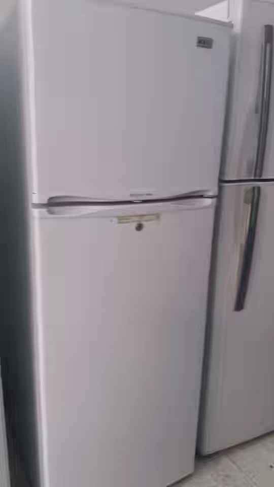 لكل اصحاب تجار الجمله خبر عاجل وصول كميه من الثلاجات والتكيفات الاسبلت المستعمل والتكيفات الشباك الم