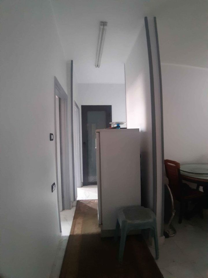 للبيع شقة بجوار السوبر جيت عند موقف مصر القديم عمارة اتحاد ملاك بحصة عقارية فى الارض حالة العقار جدي